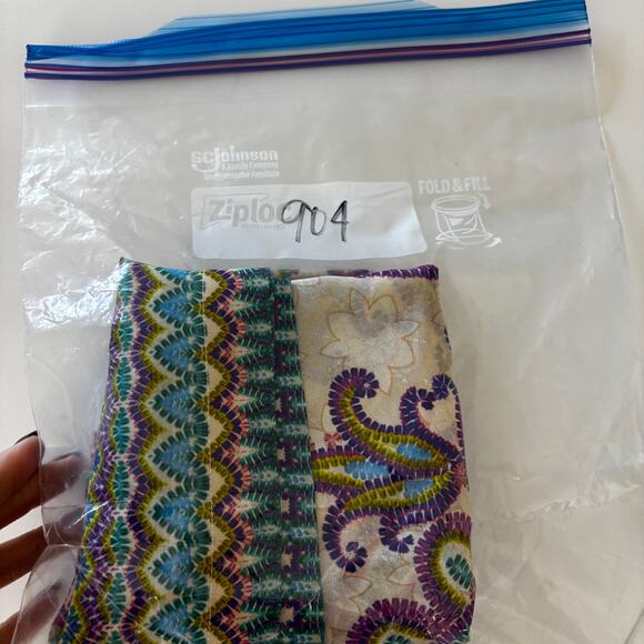 Johnny Was 100% silk poncho size small/medium paisley button up lightweight - Picture 9 of 9